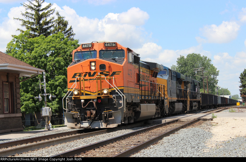 BNSF 4479, CSX 966 & CSX 5475